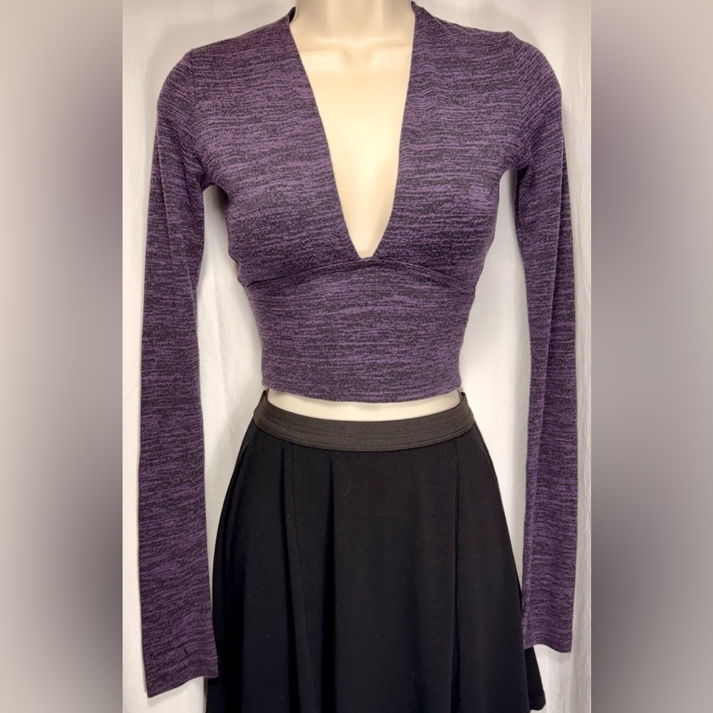 WILFRED Deep V-Neck Crop Top
